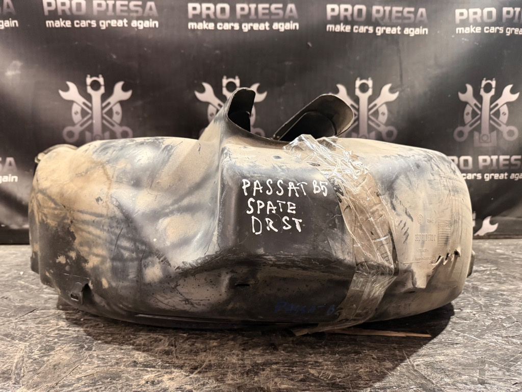 Carenaj Roata dreapta spate Volkswagen Passat B5 B5.5 - imagine 1