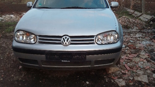 CARENAJ ROATA FATA VW GOLF 4