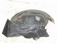 Carenaj roata stanga fata Renault Megane 2 [Fabr 2002-2008] 8200365691