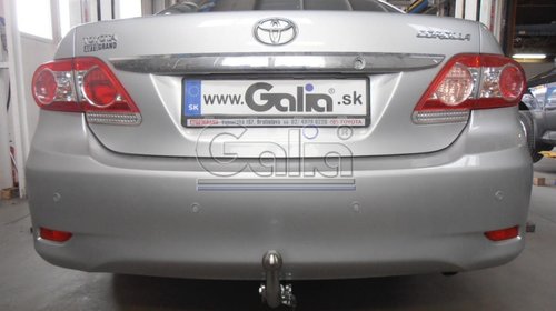 Carlig remorcare Toyota Corolla berlina 2007-