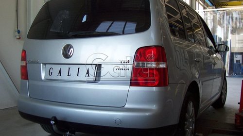 Carlig remorcare Volkswagen Touran 2002-