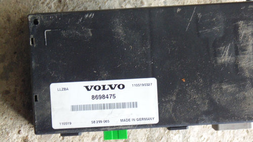 Carlig tractare original Volvo S40 V50 cu instalatie electrica, priza si modul tractare cod 31265541