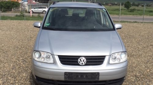 Caseta directe Vw touran an 2006