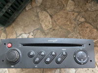 Casetofon Media Player CD Player Renault MEGANE 2 8200796837