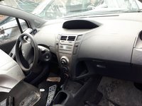 CASETOFON TOYOTA YARIS 2009 1.1 BENZINA