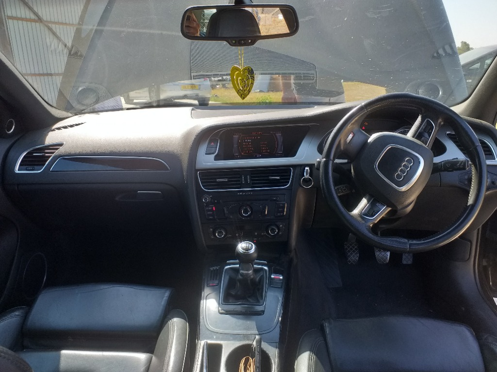 CD player Audi A4 B8 2010 Break Avant 2.