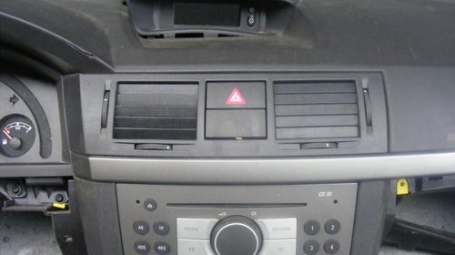 Cd player auto Opel Meriva, an de fabricatie 2006