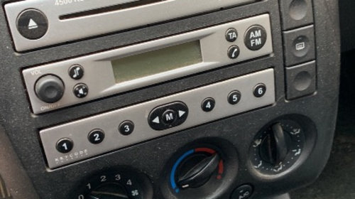 CD player Ford Fiesta 2004 Hatchback 1299