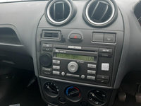 CD player Ford Fiesta 2006 Hatchback 1.2i