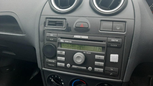 CD player Ford Fiesta 2006 Hatchback 1.2i