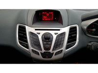 CD player Ford Fiesta 6 2011 HATCHBACK 1.4 TDCI
