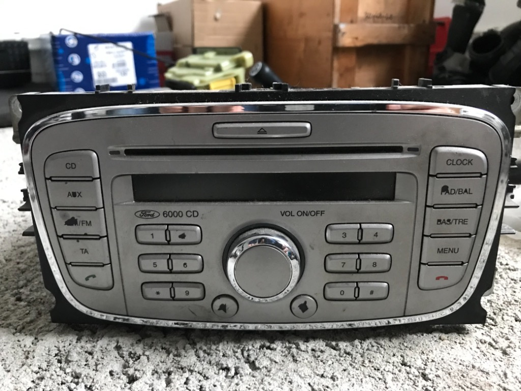 CD player Ford focus 2 2004-2010(fara cod)