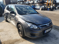 CD player Hyundai i30 2012 hatchback 1.6 crdi