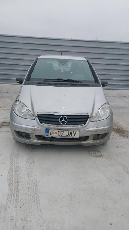 CD player Mercedes A-Class W169 2005 Hat