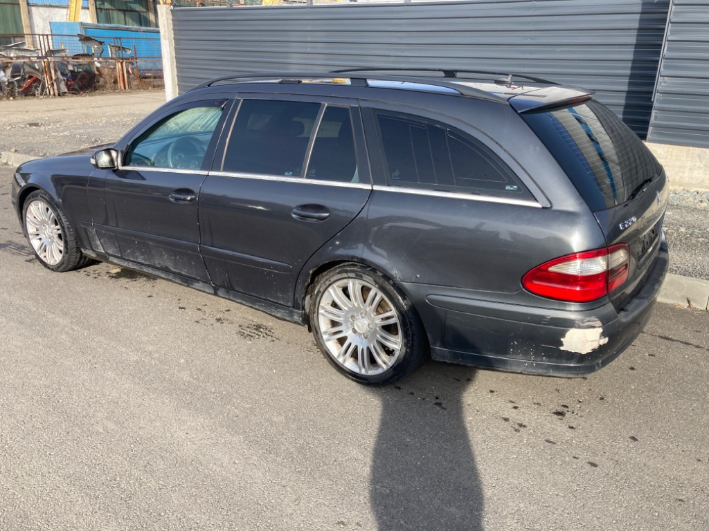 CD player Mercedes E-Class W211 2006 Com