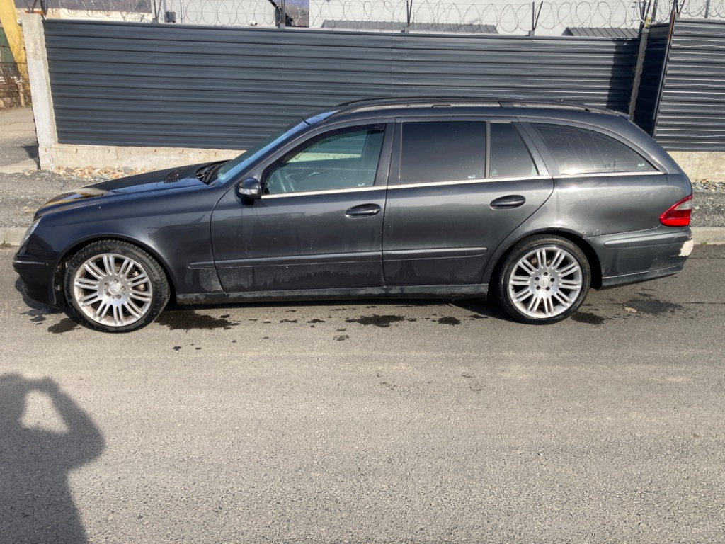CD player Mercedes E-Class W211 2006 Com
