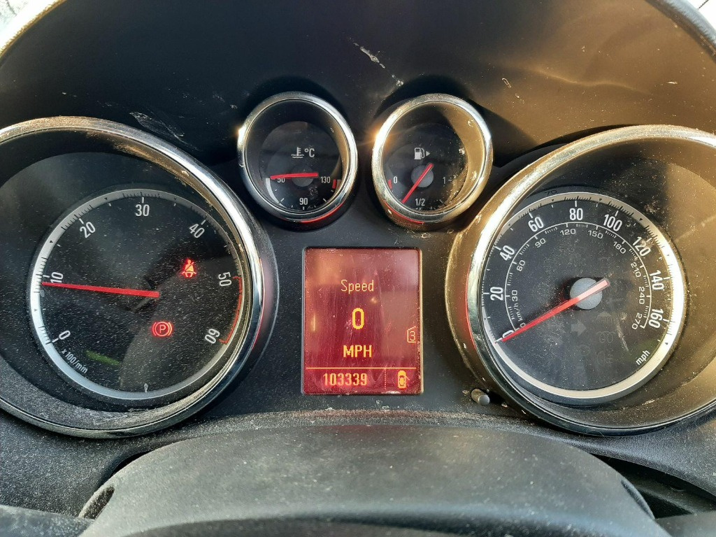 CD player Opel Astra J 2010 Hatchback 1.