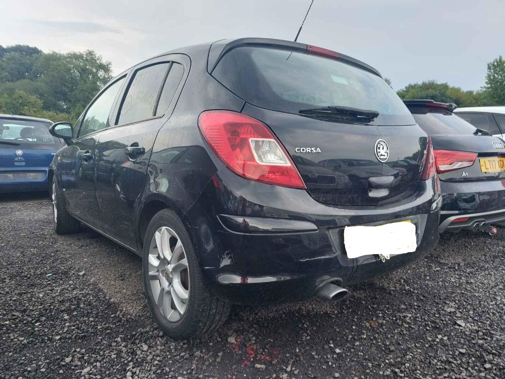 CD player Opel Corsa D 2009 HATCHBACK 1.