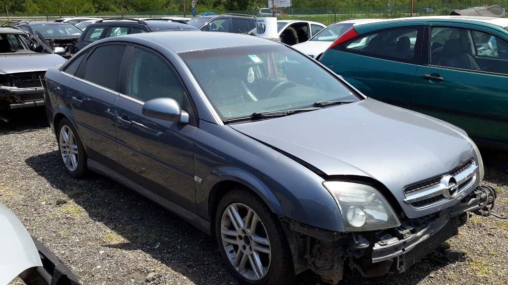 CD player Opel Vectra C 2002 hatchback 2