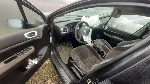 CD player Peugeot 307 2004 HATCHBACK 2.0 HDI