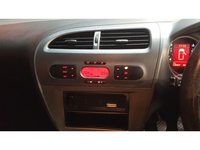 CD player Seat Leon 2 2006 hatchback 1.6