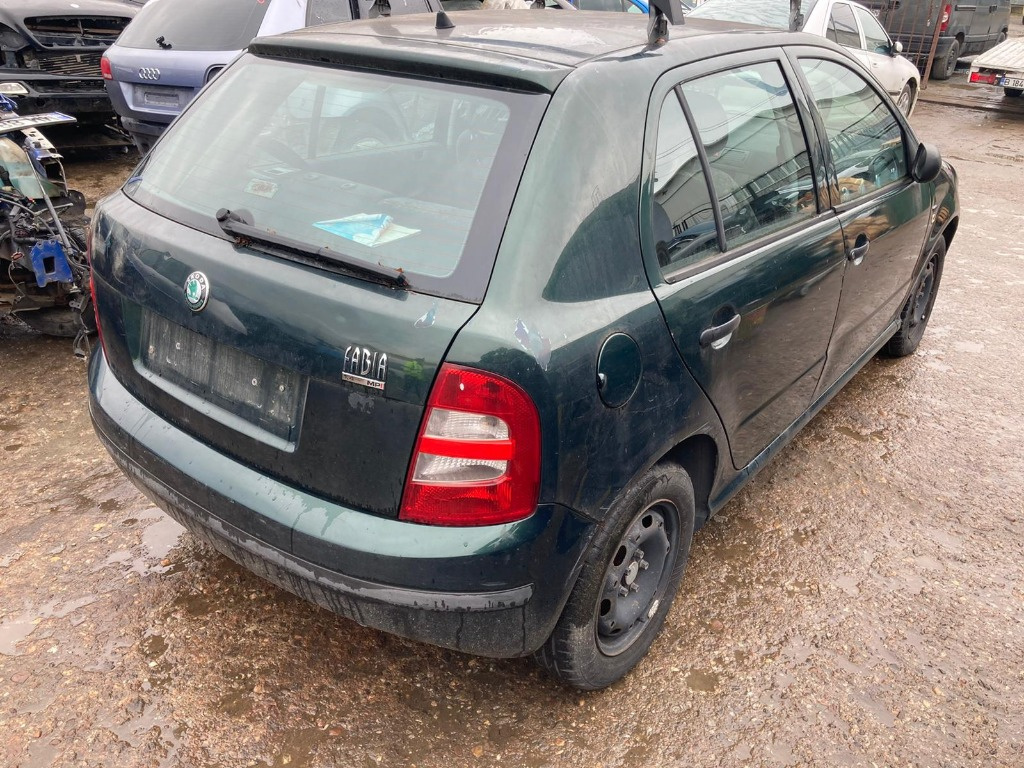 CD player Skoda Fabia 2004 hatchback 1.4
