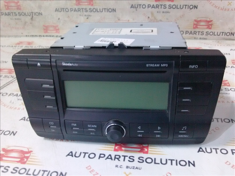 CD player SKODA OCTAVIA 2 1.6 MPI