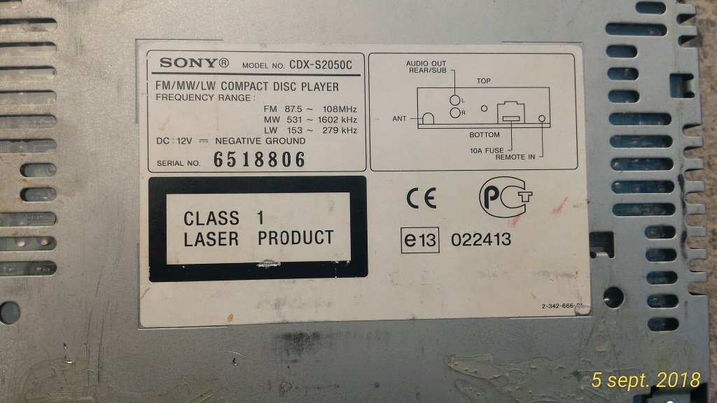 CD player Sony cod : CDX-S2050C