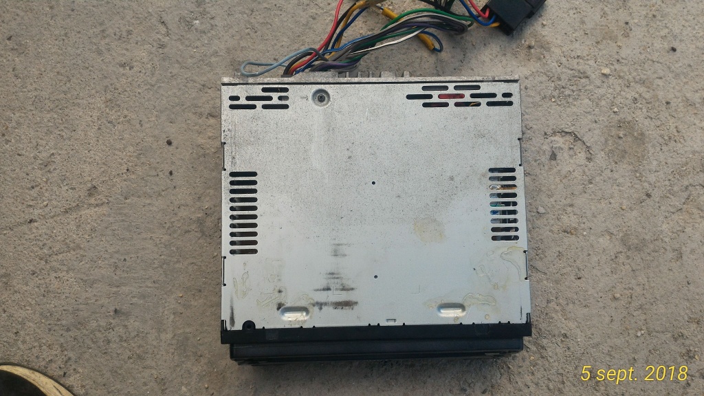 CD player Sony cod : CDX-S2050C