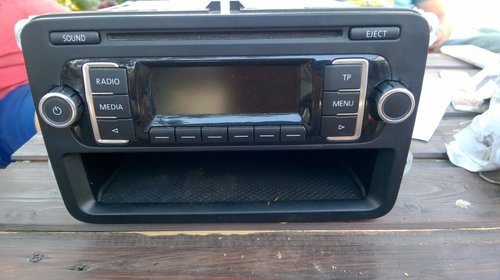 CD-Player VW Jetta 4, 2010-2016. Detin cod!