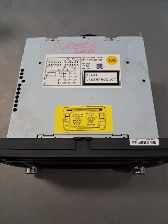Cd radio player Skoda Superb an 2010 cod
