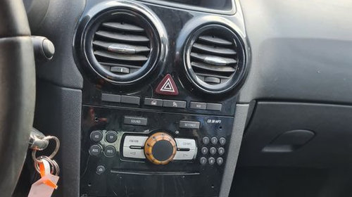 Cd30mp3 radio black piano ecran afisaj bord Opel Corsa D