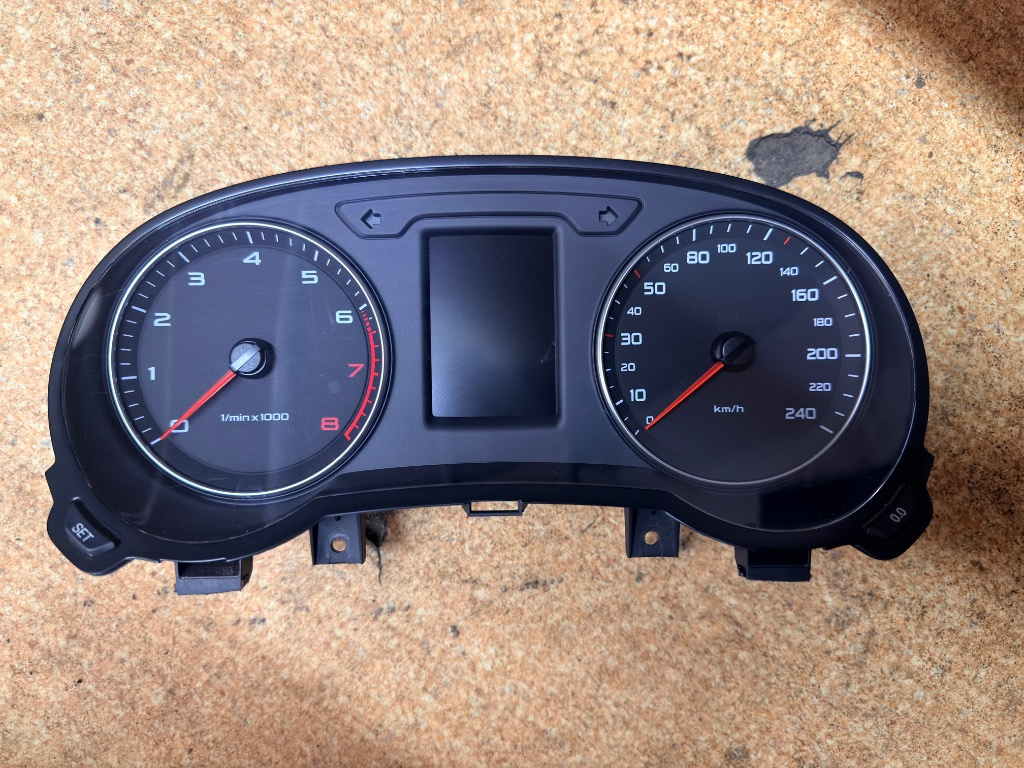 Ceasuri Bord Audi A1 Benzina 8X0920900D