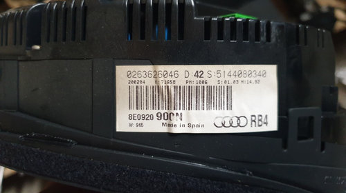 Ceasuri Bord Audi A4 B7 - 2.0FSI - 8E0920900N 1