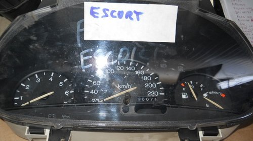 Ceasuri bord Ford Escort,