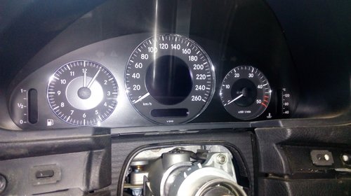Ceasuri bord Mercedes w211 3.0 cdi diesel 200
