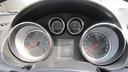 Ceasuri bord Opel Insignia