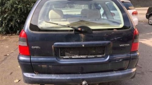 Ceasuri bord Opel Vectra B 2001 break 2.2 diesel