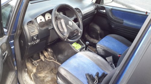 Ceasuri bord Opel Zafira 2002 hatchback 2.2