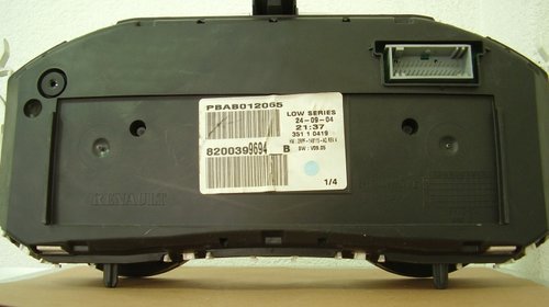 Ceasuri bord Renault Megane II cod:8200399694; PBAB012065