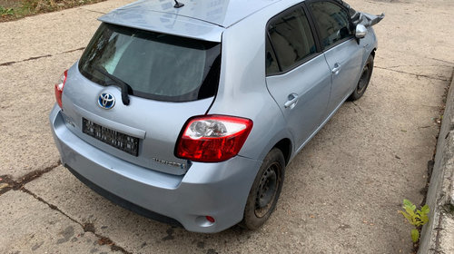 Ceasuri bord Toyota Auris 2011 hatchback 1.8