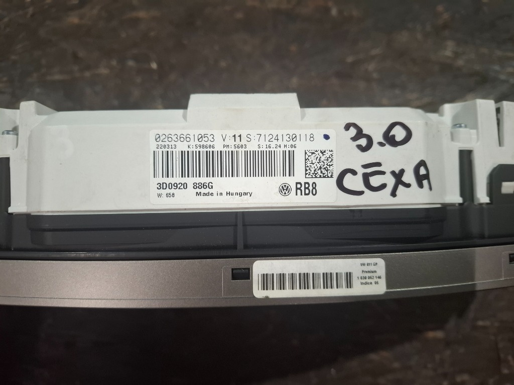 Ceasuri bord Volkswagen Phaeton Facelift 3D0920886G 3.0Diesel V6 - imagine 2