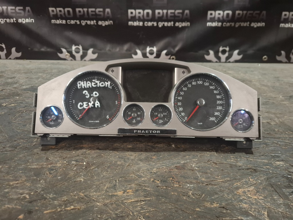 Ceasuri bord Volkswagen Phaeton Facelift 3D0920886G 3.0Diesel V6 - imagine 1