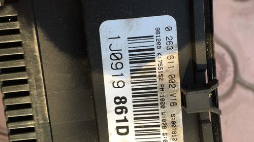 Ceasuri bord VW Bora benzina cod 1J0919861D
