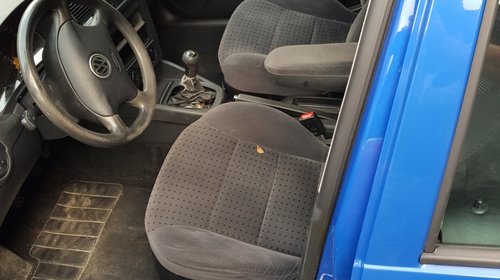 Ceasuri bord VW Golf 4 1999 berlina 1.4 benzina