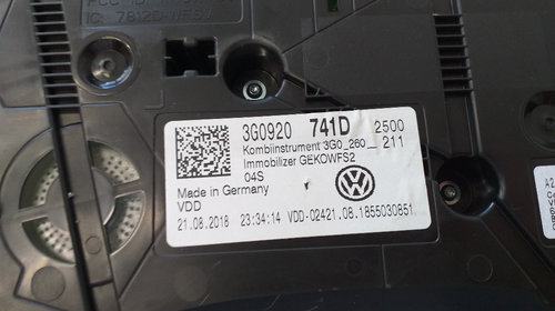 Ceasuri Bord VW Passat B8 , Cod : 3G0920741D