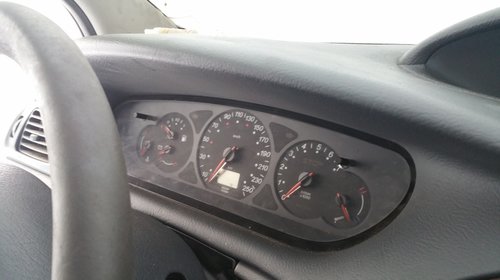 Ceasuri de bord Citroen C5 din 2001 2.0 benzina varianta limuzina.