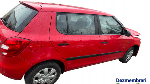 Centura siguranta spate dreapta Skoda Fabia 5J [2007 - 2010] Hatchback 1.2 MT (60 hp) Cod motor: BBM, Cod cutie: JHN, Cod culoare: Corrida Red 8151