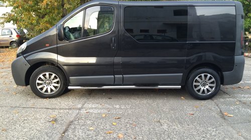 Centuri fata  Opel Vivaro 1.9 2003 Diesel