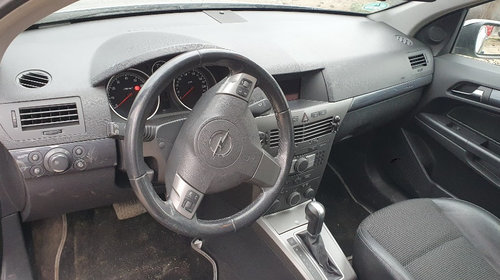 Centuri siguranta fata Opel Astra H 2005 Hatchback 1.8B